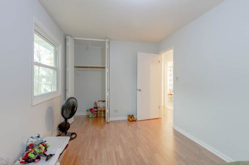 305 Lyons Dr, Lemont IL  60440-1852 exterior