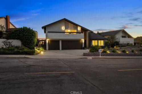 1130 Old Phillips Rd, Glendale CA  91207-1112 exterior