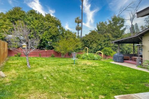 237 Ardys Pl, Vista CA  92084-5118 exterior