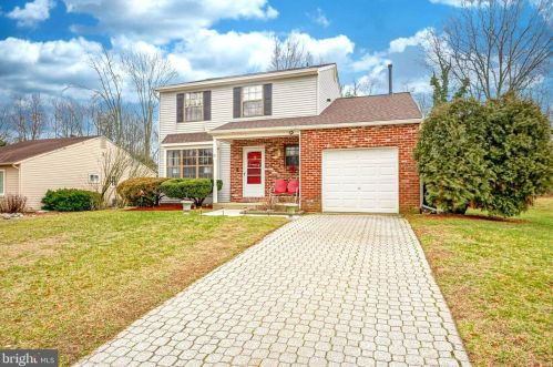 18 Heather Dr, Erial, NJ 08081-2520