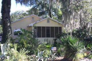 718 Wolfe St, Brunswick GA  31520-8043 exterior