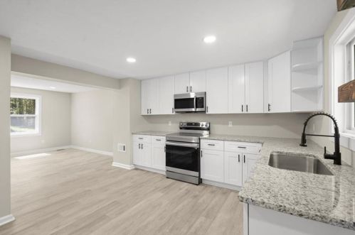 3366 Creekwood Dr, Rex GA 30273-2115 exterior