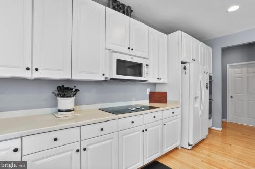 252 Prospect Hill Blvd, Charles Town WV  25414-5082 exterior