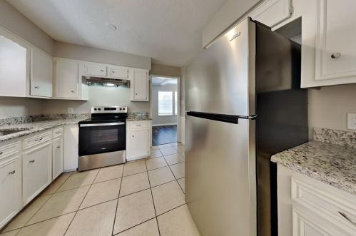 503 Rivershire Dr, Conroe TX  77304-2722 exterior