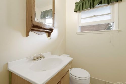 4624 Linwood Pl, Riverside CA  92506-1029 exterior