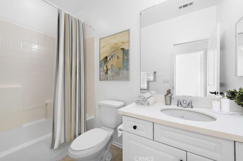 565 Casita St, Anaheim CA  92805-4748 exterior