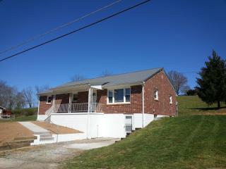 107 Belcher Ln, Oakvale WV  24739-8915 exterior