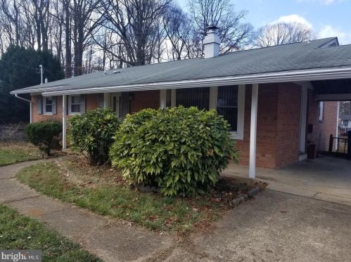 3910 Forest Grove Dr, Annandale VA  22003-1960 exterior