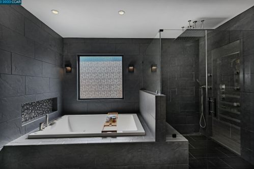 4163 Pickwick Dr, Concord CA  94521-2735 exterior