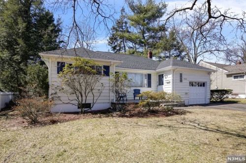 154 Marlboro Rd, Ridgewood, NJ 07452-1903