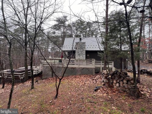 75 Ruffed Grouse Ln, Berkeley Springs WV  25411-5287 exterior