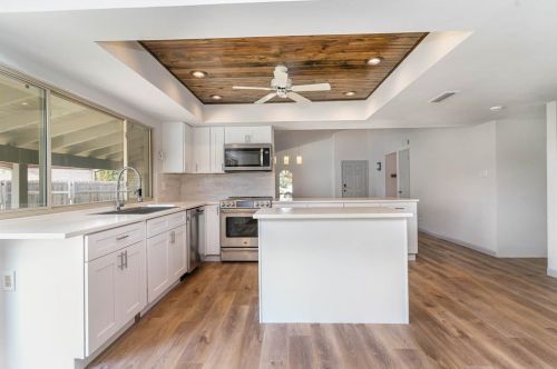 3130 Barton Rd, Carrollton TX 75007-3501 exterior