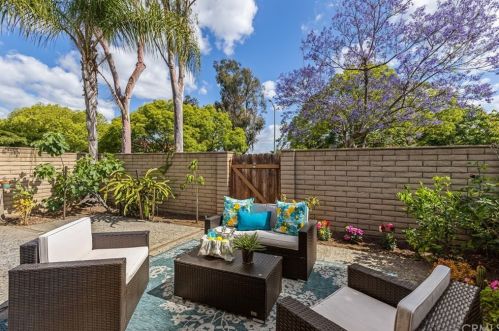 20 Spicewood Way, Irvine CA  92612-2721 exterior