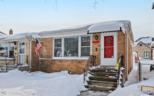 7337 Palatine Ave, Chicago, IL 60631-1950