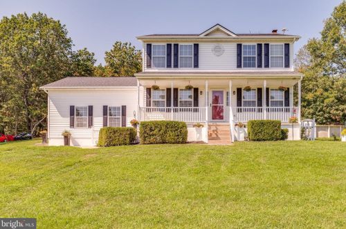 805 Loop Rd, Gerrardstown, WV 25420-3578