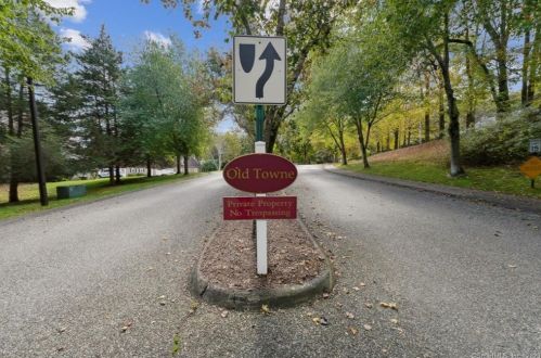 123 Old Towne Rd, Cheshire CT  06410-3156 exterior