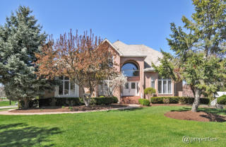 1271 Hamilton Ln, Naperville, IL 60540-8377