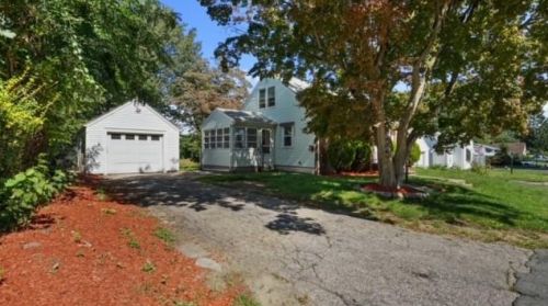 89 Waveland Ave, Providence, RI 02919-3733