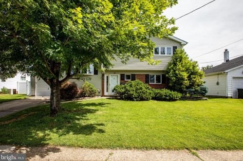 12 Sycamore Way, Trenton, NJ 08690-2115