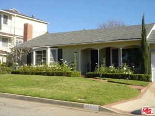 11986 Foxboro Dr, Los Angeles CA  90049-4111 exterior