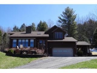 1198 Perry Hill Rd, Waterbury VT  05676-9790 exterior