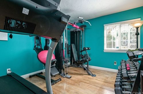 231 Summertree Rd, Anaheim CA  exterior