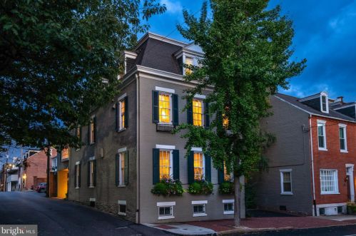 202 Marion St, Lancaster PA  17602-2758 exterior