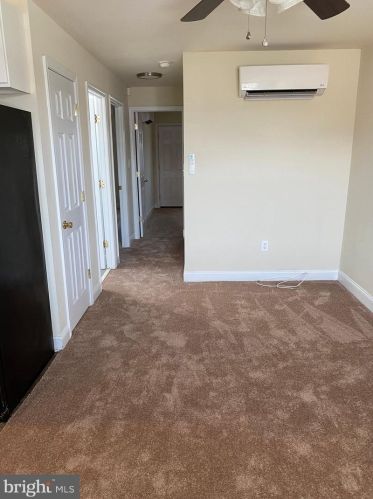 5306 Glenloch St, Philadelphia, PA 19124-1522