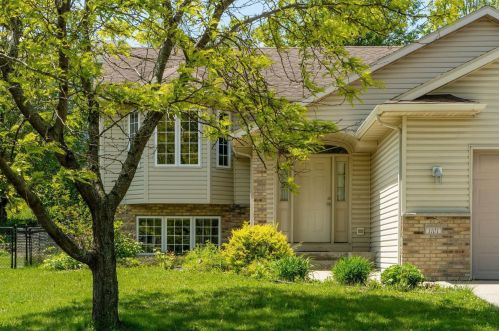 1101 4th Ave, Byron, MN 55920-1555