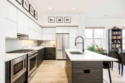 701 Logan St, Denver, CO 80209-4169