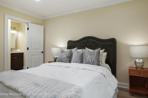 20 Lexington Ct, Tinton Falls NJ 07701-5467 exterior