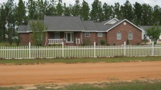 21 Forest Rd, Odum, GA 31555-7823