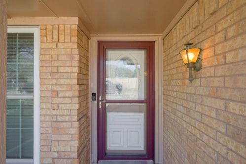 1009 Timber Valley Dr, Lewisville, TX 75028-1311