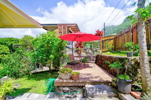 3077 Woolsey Pl, Honolulu HI  96822-1569 exterior