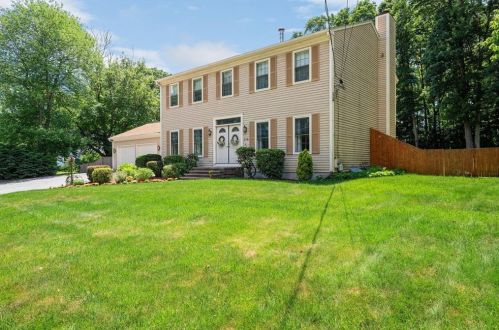 176 Old River Rd, Lincoln, RI 02865-1150