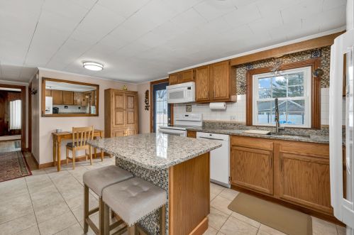 79 Bow St, Concord, NH 03301-2608