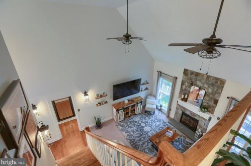 101 Shatto Dr, Carlisle PA  17013-2120 exterior