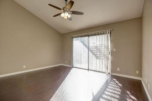 2544 Lark Ellen Ln, Anaheim CA  92806-5606 exterior