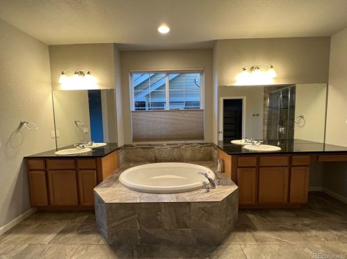 25829 Calhoun Pl, Aurora CO 80016 exterior