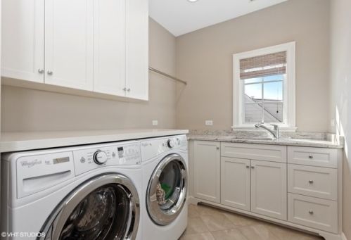 26 Golf Ave, Willowbrook IL  exterior