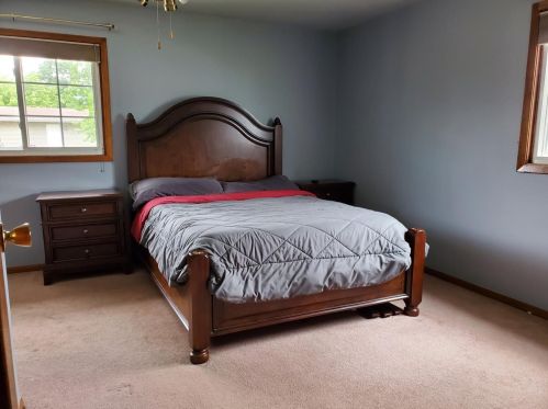 423 Saginaw Dr, Valpo IN 46385-8117 exterior