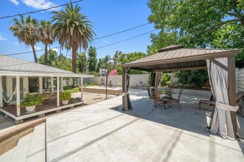 2321 Daventry Rd, Riverside CA  92506-1531 exterior