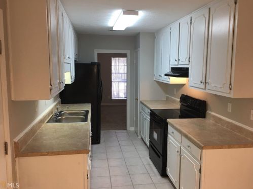 1827 Cashmere Ct, Lithonia, GA 30058-5501