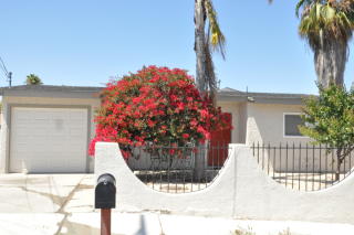 4202 Thomas St, Oceanside, CA 92056-4221