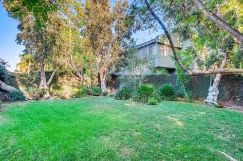 5184 Brian Ln, Van Nuys, CA 91436-1300