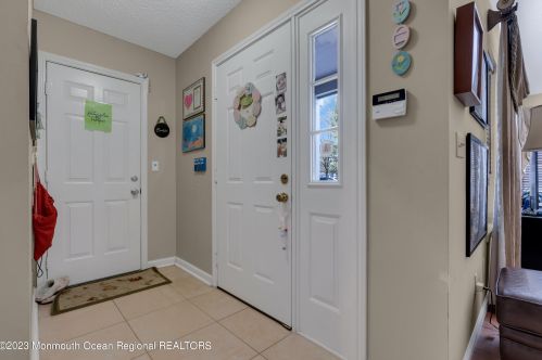 51 Gimbel Pl, Tinton Falls, NJ 07712-2565