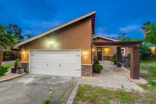 1566 La Vine Ln, Vista CA  92084-7268 exterior