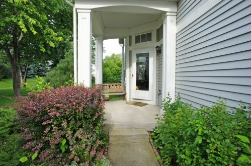 1631 Easton Ct, Gurnee, IL 60031-5182