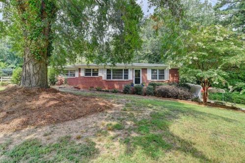 4997 Spring Hill Dr, Buford, GA 30518-4665