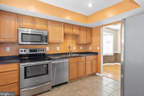 2811 Briarwood Ln, Fredericksburg, VA 22408-2066